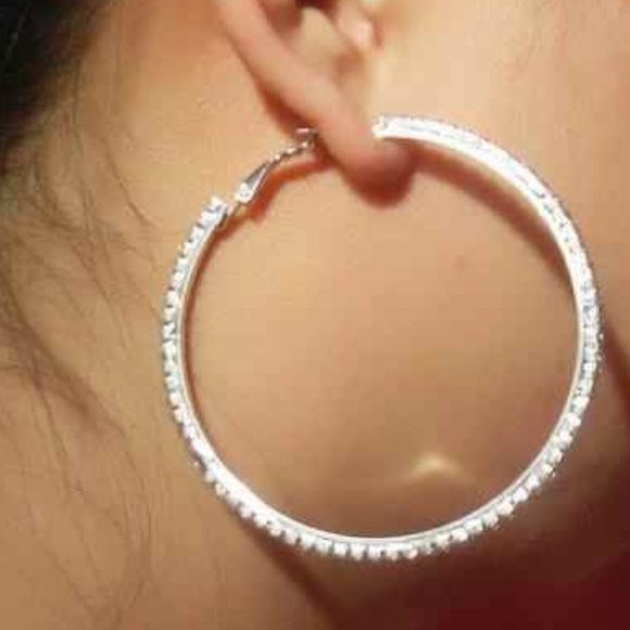 Clearance lightweight Hoop Earrings in silver - Picture 5 of 5